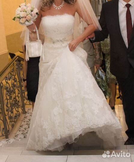 Испанское свадебное платье La Sposa со шлейфом