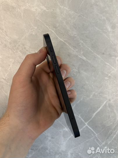 iPhone 12, 64 ГБ