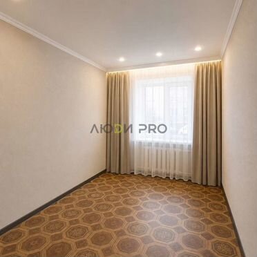 Комната 10 м² в 5-к., 1/5 эт.