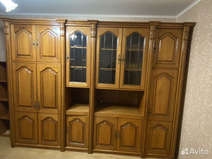 Стенка в гостиную массив дерева