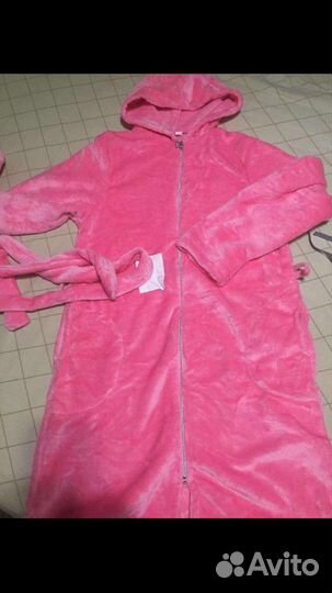 Халаты р46-48 новые по 1100 и р44 пижамы