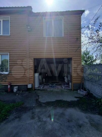 Коттедж 320 м² на участке 10 сот.