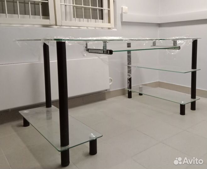 Компьютерный стол стеклянный 1500х900