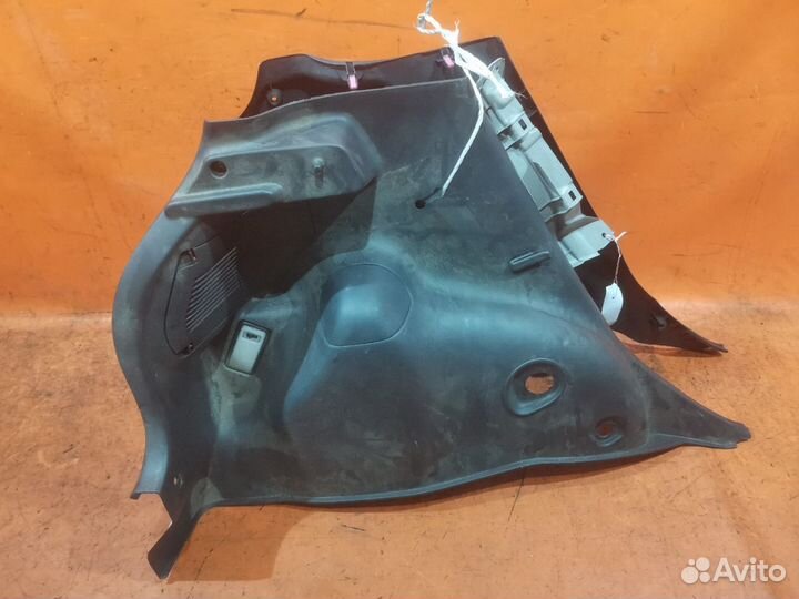 Обшивка багажника Toyota Vitz SCP10 (Заднее)