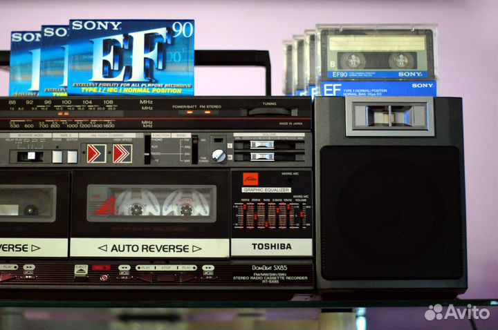 Редкая,реверсная магнитола Toshiba BomBeat RT-SX85