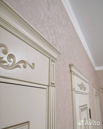 Двери межкомнатные с золотом/патиной