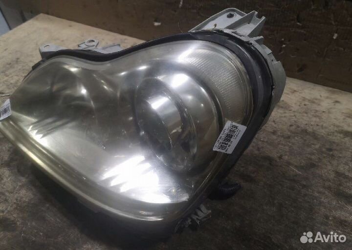Фары toyota crown majesta uzs186