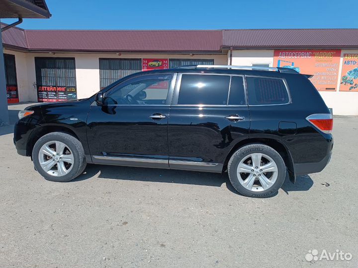 Toyota Highlander 3.5 AT, 2011, 298 000 км