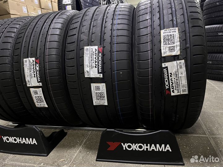 Yokohama Advan Sport V105 275/35 R19 и 245/40 R19 100Y