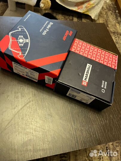 Тормозные колодки комплект (перед, зад) Erik Chevr