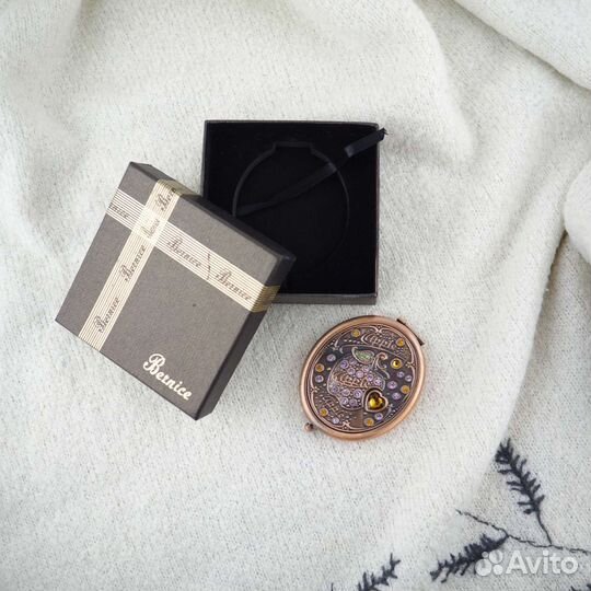 Зеркало складное карманное космитеческое Bernice