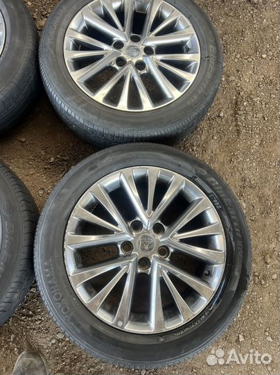 На камри р17 215/55
