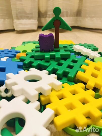 Конструктор смешарики. Домик Бараша)