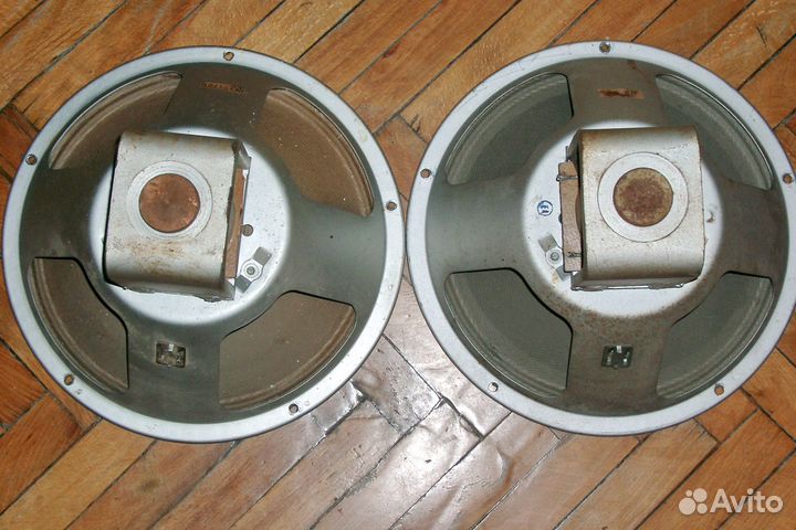 Динамики и запчасти от радиоприемников