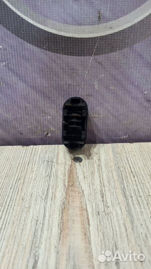 Заглушка кнопки Nissan almera G15