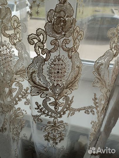 Тюль с вышивкой