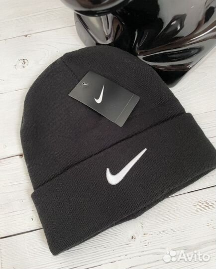 Шапка Nike swoosh