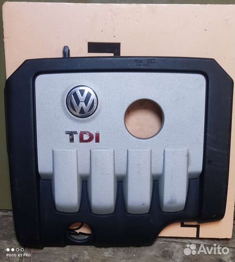 Декоративная накладка на двс Volkswagen Touran