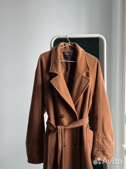 Коричневое пальто оверсайз
