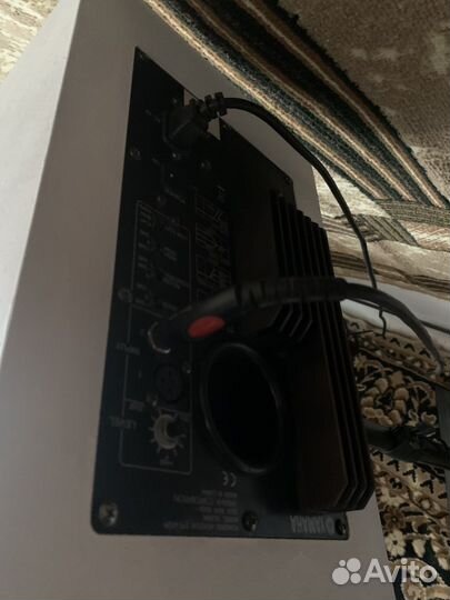 Студийные мониторы yamaha hs8
