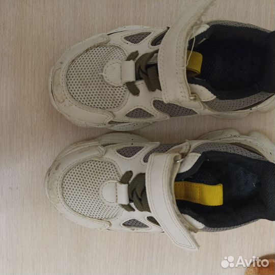 Кроссовки детские 27-28 размер