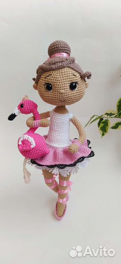 Игрушка вязаная кукла балерина