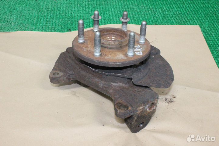 Ступица передняя левая Cadillac Escalade GMT800