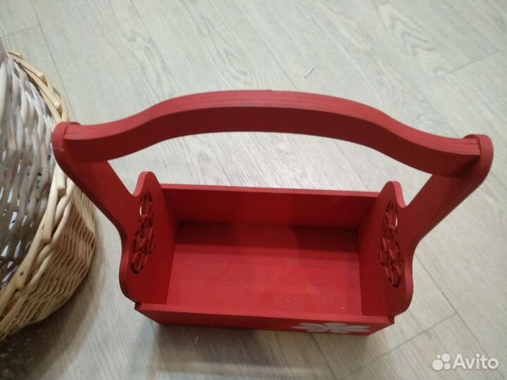 Корзинка для подарков и цветов