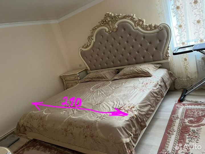 Спальный гарнитур