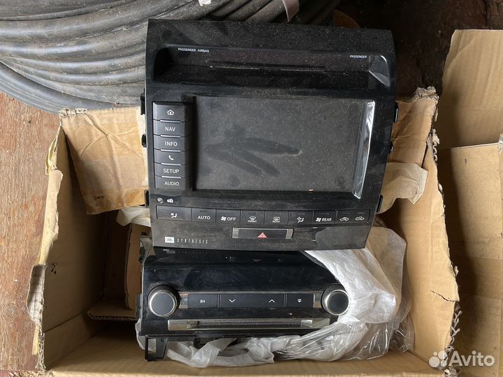 Магнитола JBL