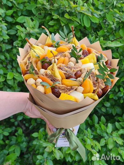 Букет учителю воспитателю