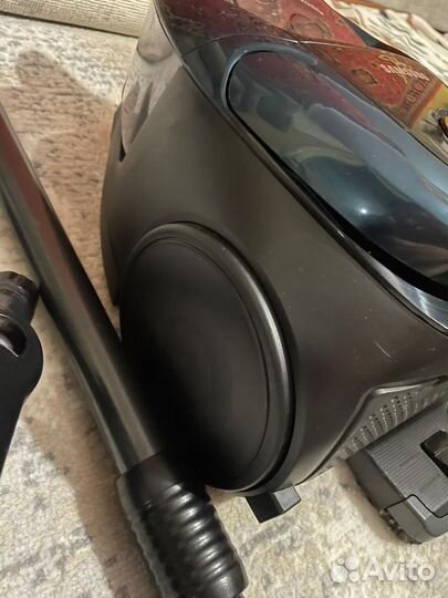 Пылесос Samsung 1800w с управлением на ручке