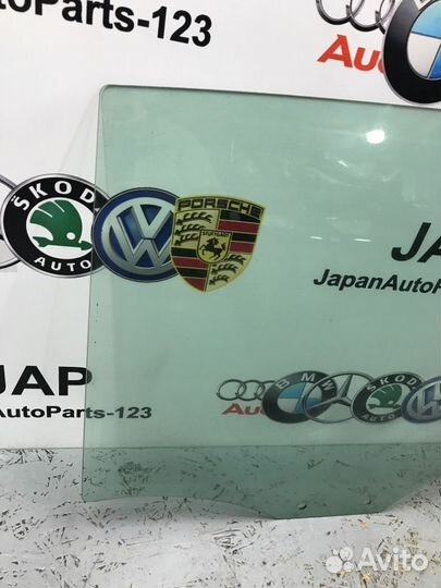 Стекло двери заднее левое Audi Q5 8R cdnc 2011