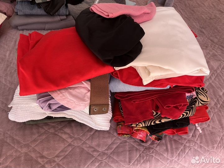 Вещи женские и обувь б/у