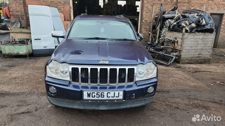 Петля капота левая Jeep Grand Cherokee WH WK