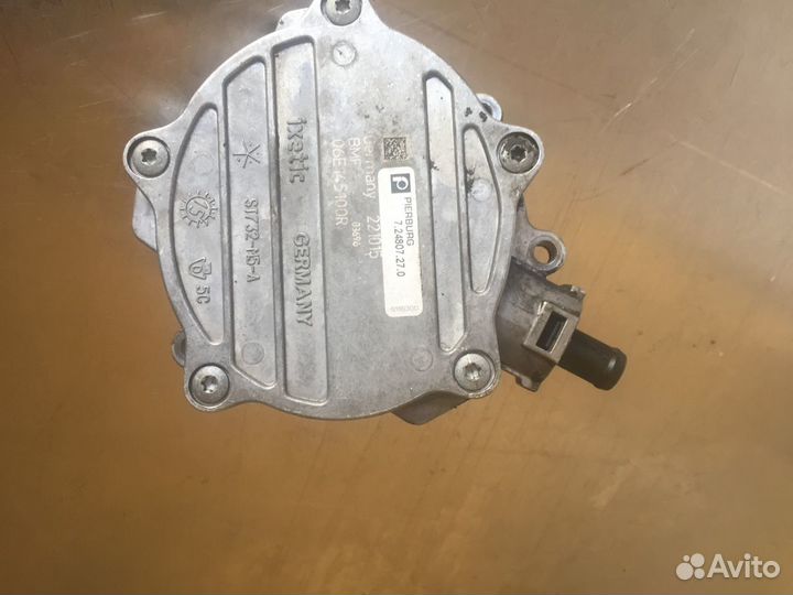 Насос вакуумный ауди А4 В8 V6 3,2 06Е145100R