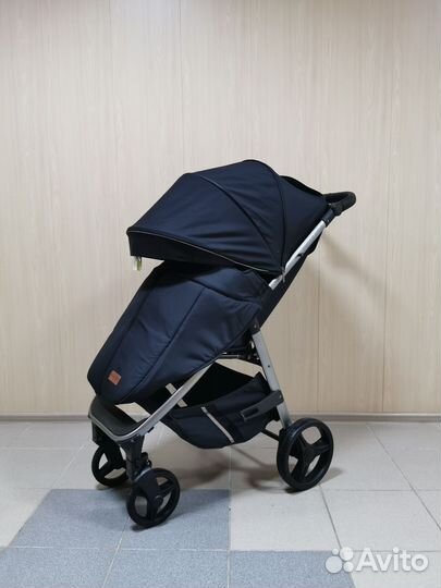 Новая прогулочная коляска Sweet Kids v88