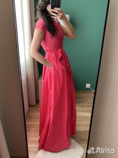 Платье розовое длинное на запах