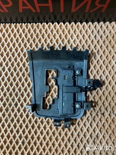 Консоль кпп Kia Ceed универсал G4FC AZ162801 2010