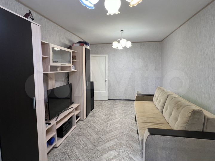 2-к. квартира, 43 м², 2/5 эт.