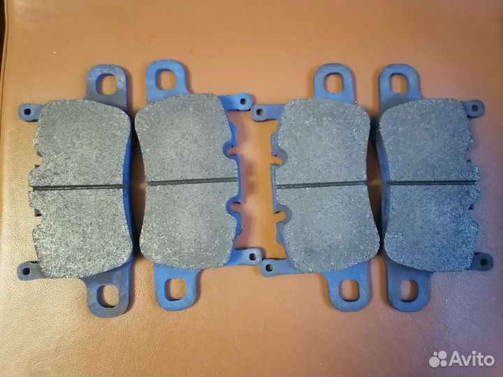 Комплект тормозных колодок Porsche