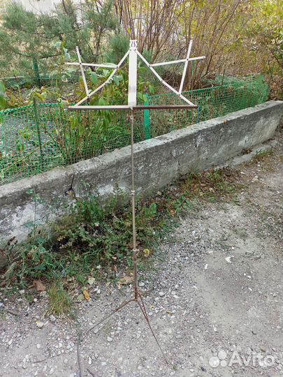 Пюпитр, стойка для гитары, балалайки