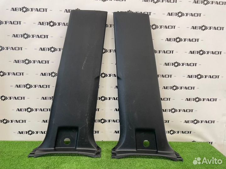 Обшивка стойки правая левая Toyota Land Cruiser