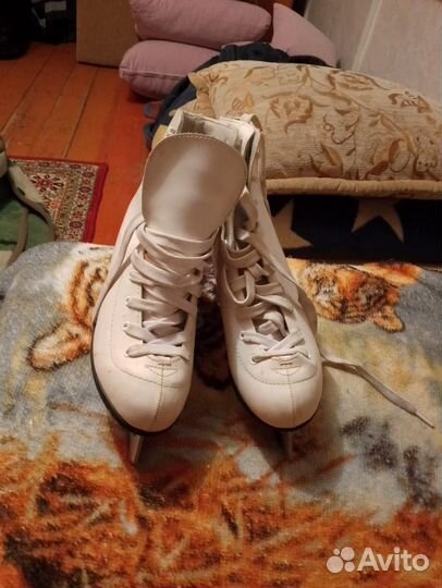 Коньки женские 39 40 размер