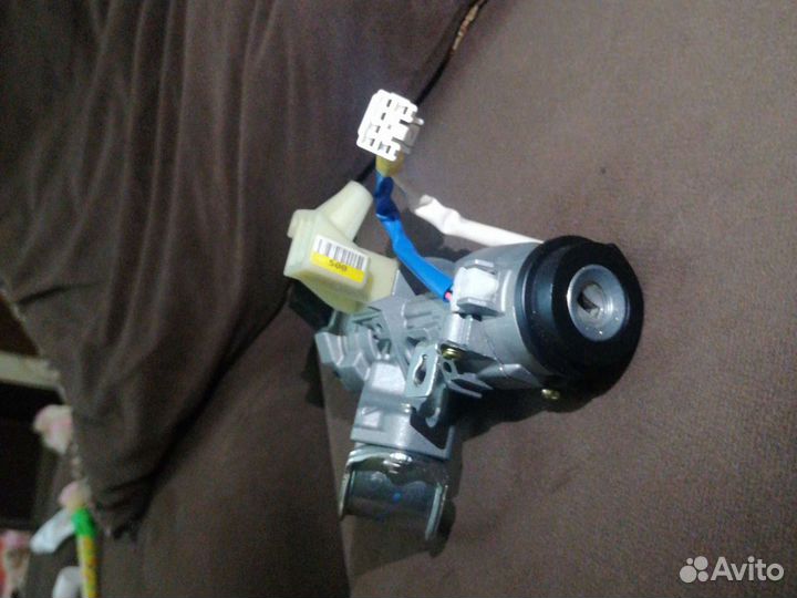 Замок зажигания Kia Rio 4