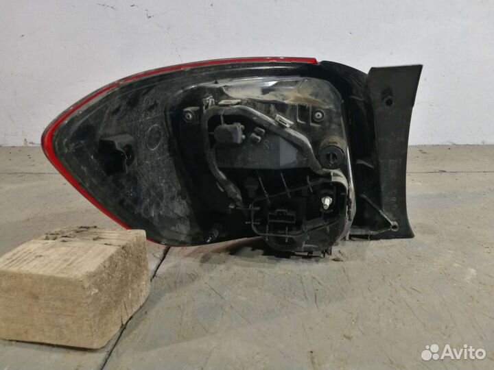 Фонарь задний Renault Logan 2