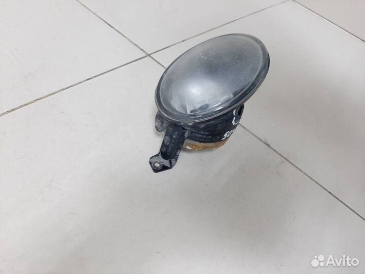 Фара противотуманная левая Volkswagen Jetta 5K 201