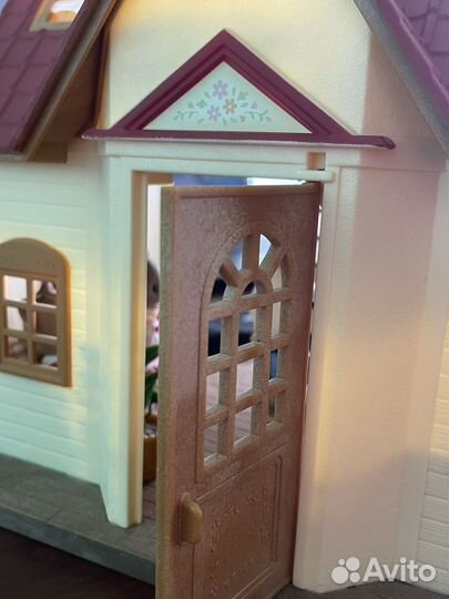 Sylvanian Families дом с мебелью и семьями