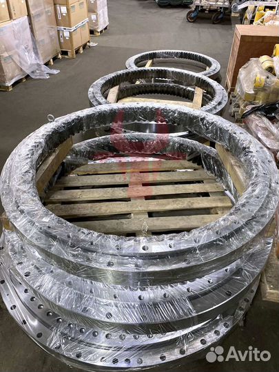 Опорно-поворотный круг Volvo EC140LC