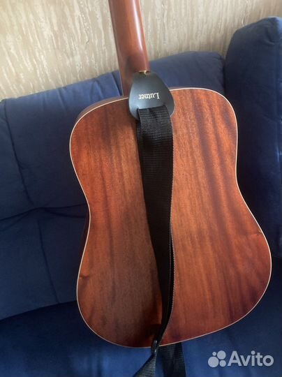 Акустическая гитара